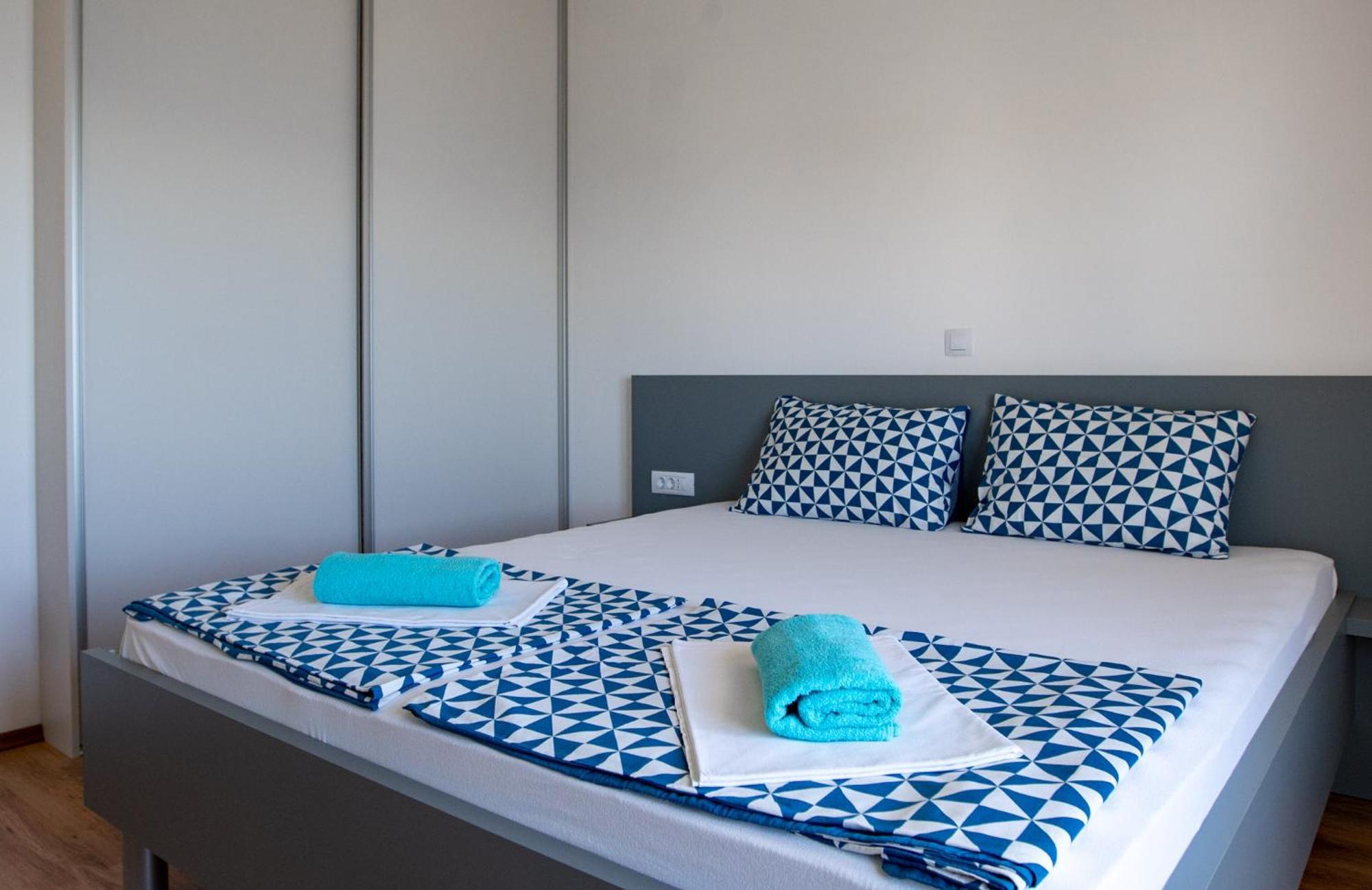 Apartments & Rooms Fam Ribaric Banjol Εξωτερικό φωτογραφία