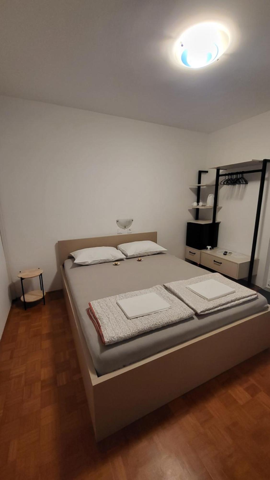 Apartments & Rooms Fam Ribaric Banjol Δωμάτιο φωτογραφία